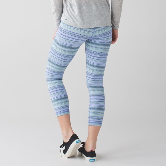 Lululemon Wunder Under Crop III Space Dye Size 6 - Picture 3 of 12